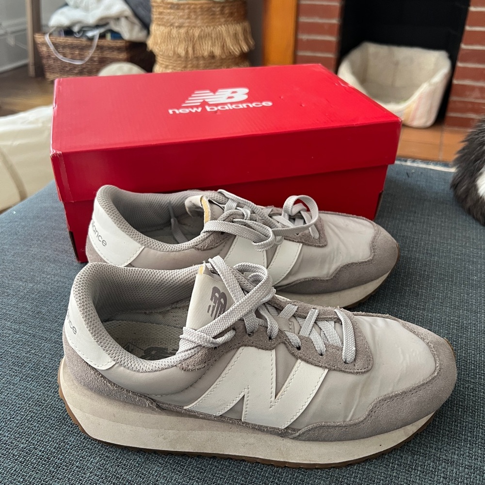 New Balance 237 lightly worn
